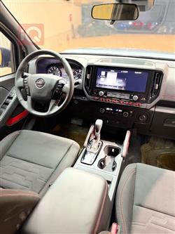 نيسان فرونتر